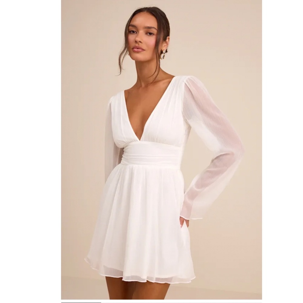 Lulus Cinna Ivory Bell Sleeve Skater Mini Dress Size XS New with tags!